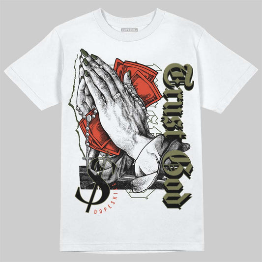 Olive Sneakers DopeSkill T-Shirt Trust God Graphic Streetwear - White