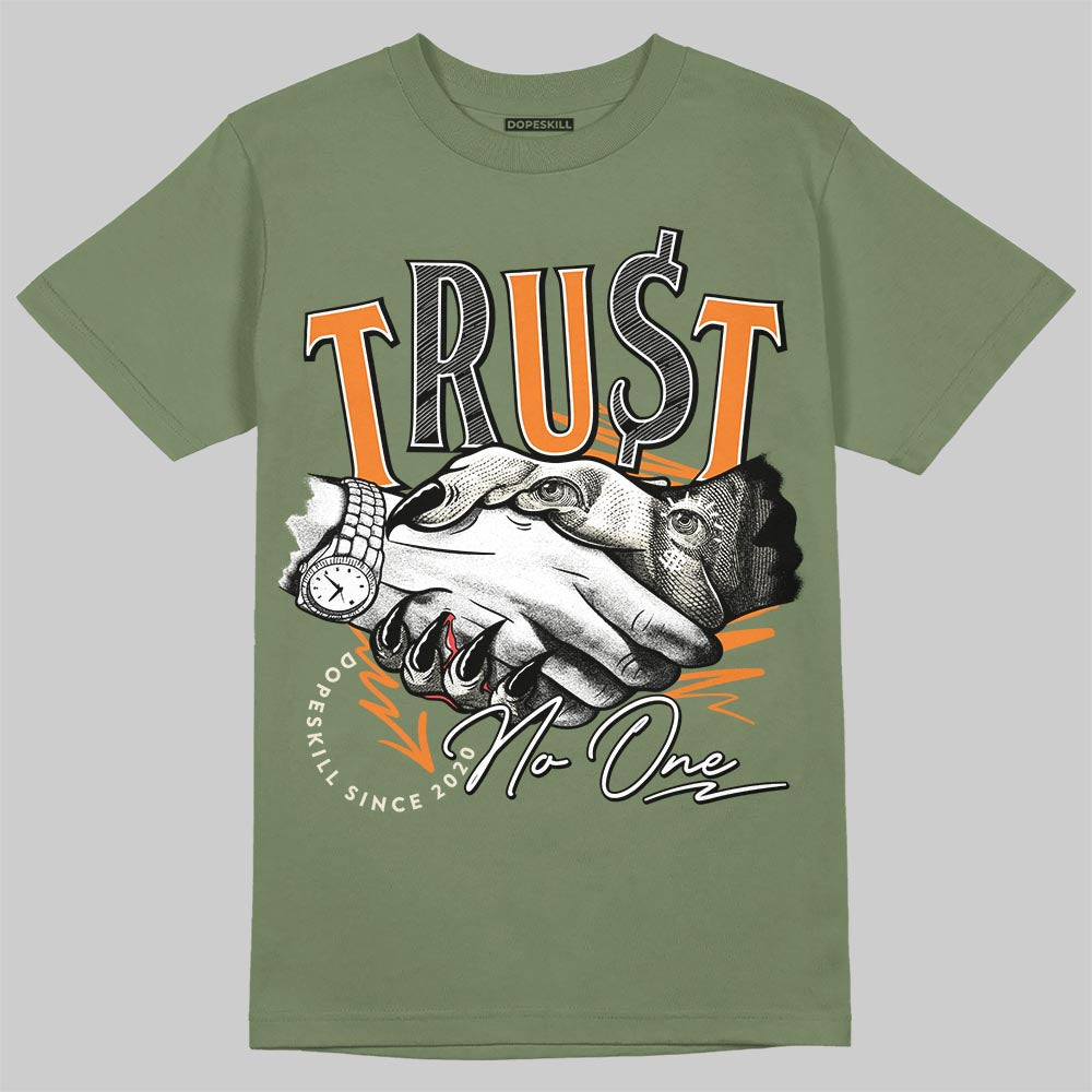 Jordan 4 Retro OG SP Undefeated (2025) DopeSkill T-Shirt Trust No One Graphic Streetwear - Military Green
