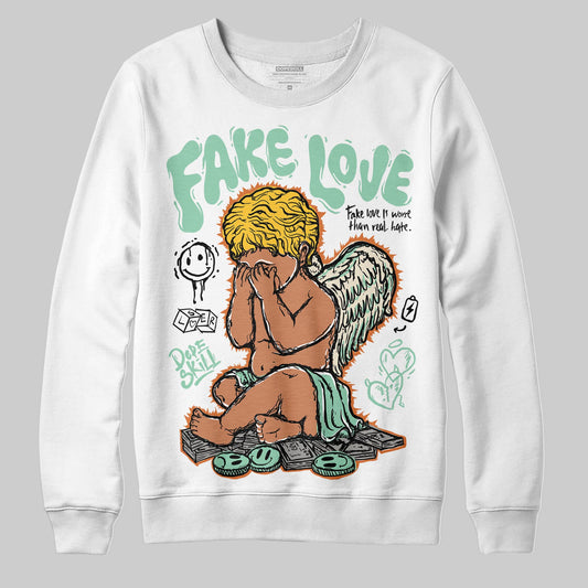 SB Dunk Low Rodeo Tourmaline DopeSkill Sweatshirt False Love Graphic Streetwear - White