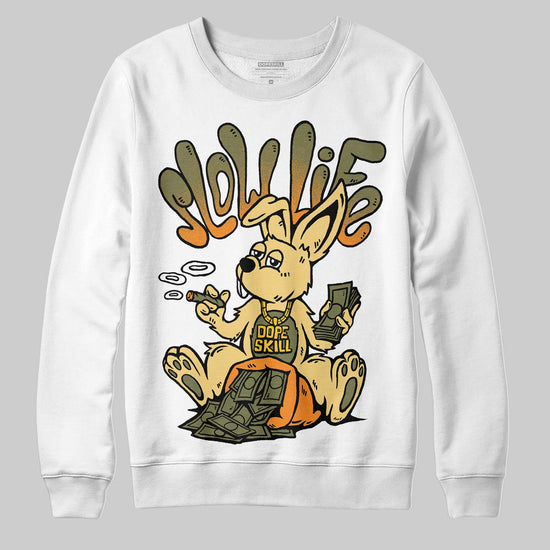 Olive Sneakers DopeSkill Sweatshirt Slow Life Graphic Streetwear - White