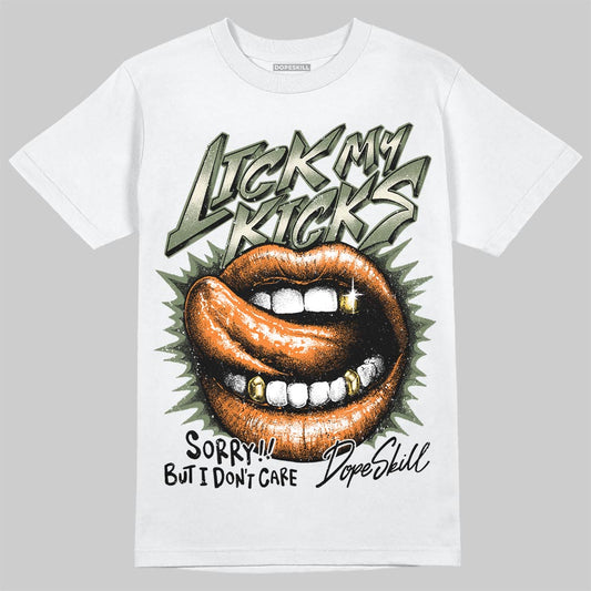 Jordan 4 Retro OG SP Undefeated (2025) DopeSkill T-Shirt Lick My Kicks Graphic Streetwear - White