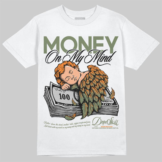 Jordan 4 Retro OG SP Undefeated (2025) DopeSkill T-Shirt MOMM Graphic Streetwear - White 