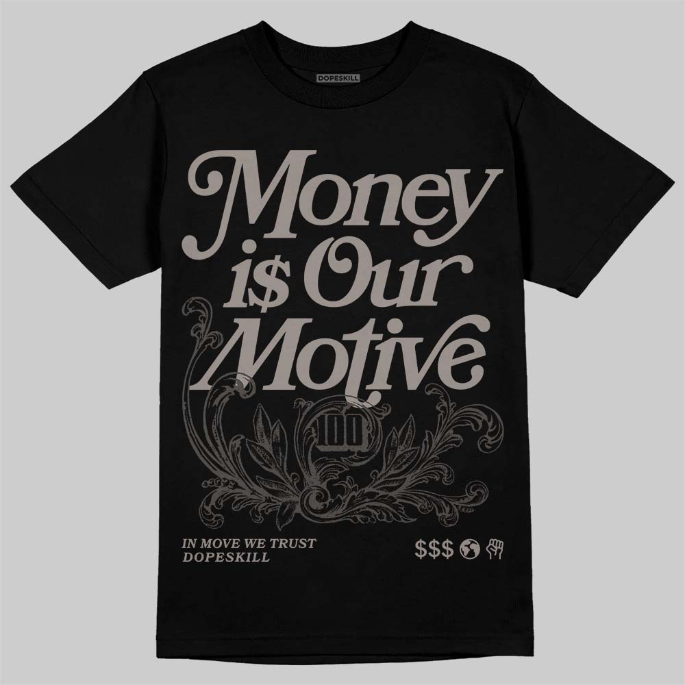 New Balance 2002R Protection Pack "Rain Cloud" DopeSkill T-Shirt Money Is Our Motive Typo Graphic Streetwear - Black