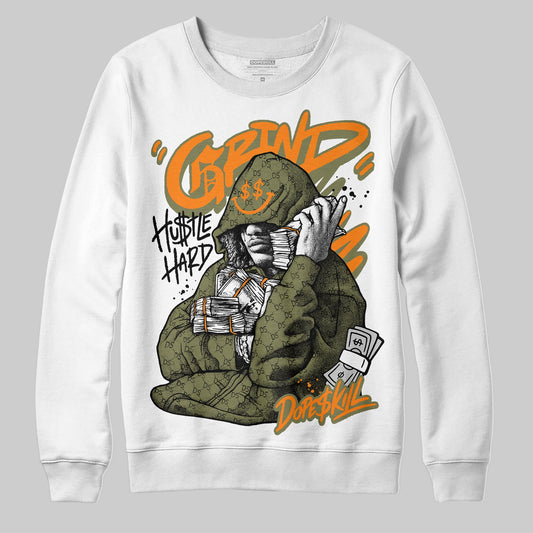 Olive Sneakers DopeSkill Sweatshirt Grind Pray Graphic Streetwear - White