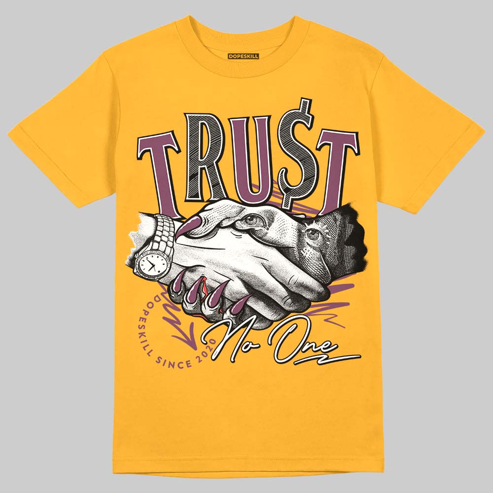 Jordan 1 Retro High OG Brotherhood DopeSkill University Gold T-shirt Trust No One Graphic Streetwear 