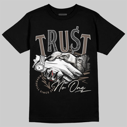 New Balance 204L Mushroom DopeSkill T-Shirt Trust No One Graphic Streetwear - black