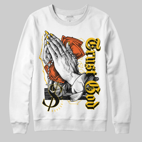 Yellow Sneakers DopeSkill Sweatshirt Trust God Graphic Streetwear - White