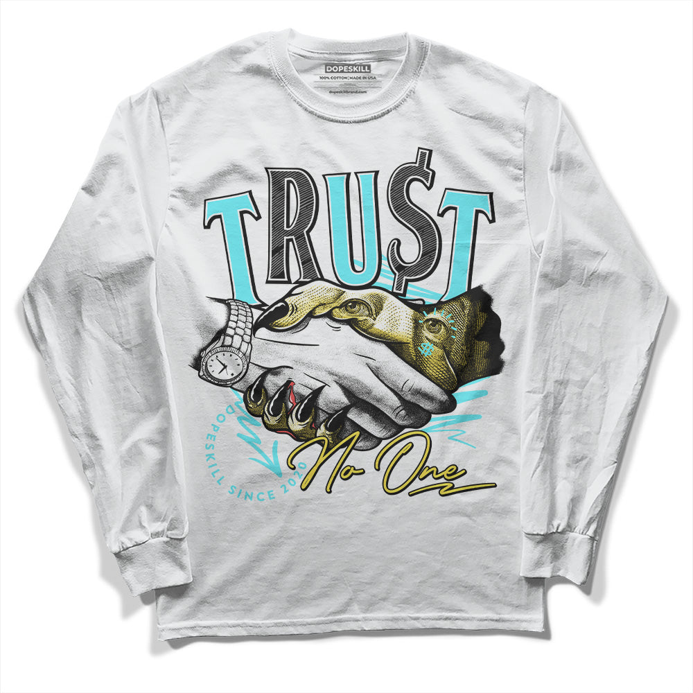 DopeSkill Long Sleeve T-Shirt Trust No One Graphic - WHite