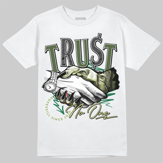Foamposite Pro 'Pine Green' DopeSkill T-Shirt Trust No One Graphic Streetwear - White