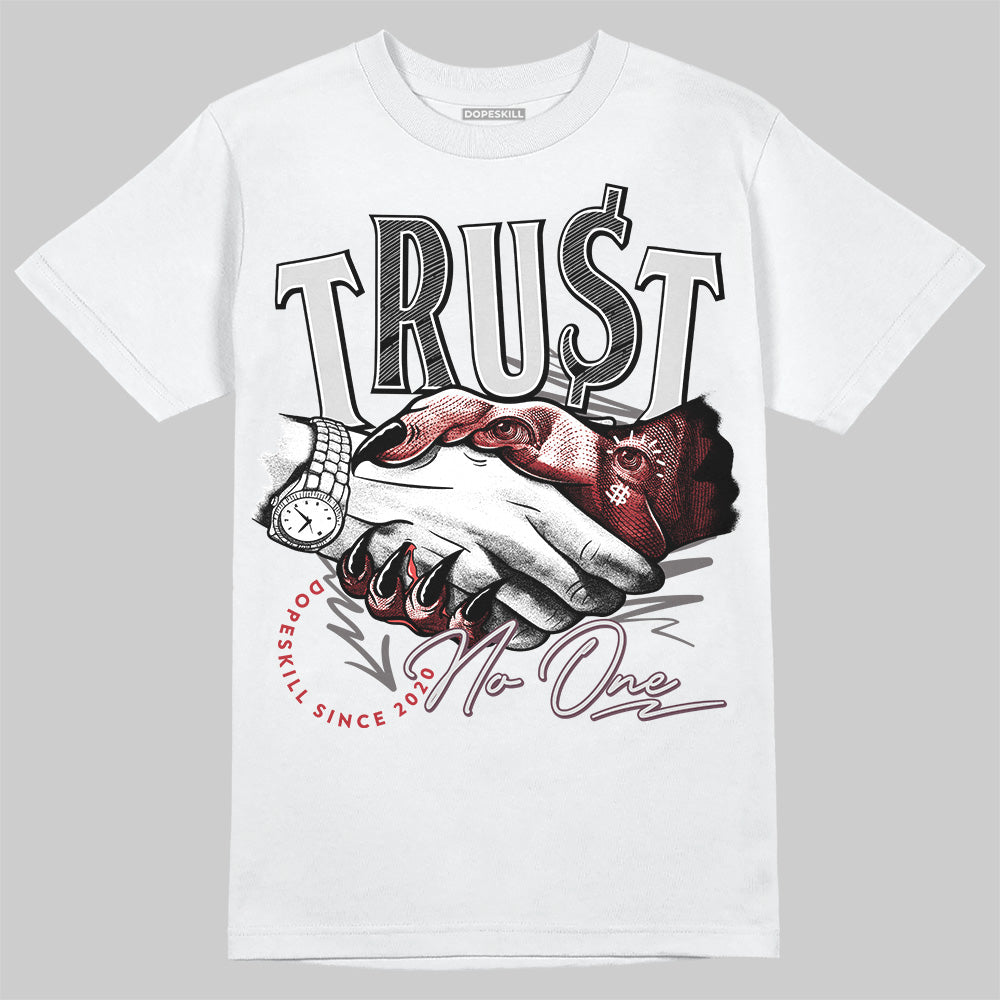 New Balance 1906R Silver Classic Crimson DopeSkill T-Shirt Trust No One Graphic Streetwear - White