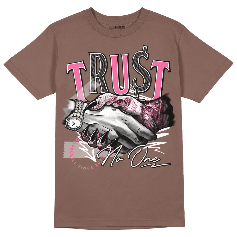 Dunk Low Smokey Mauve Playful Pink DopeSkill Brown Savana T-shirt Trust No One Graphic Streetwear 