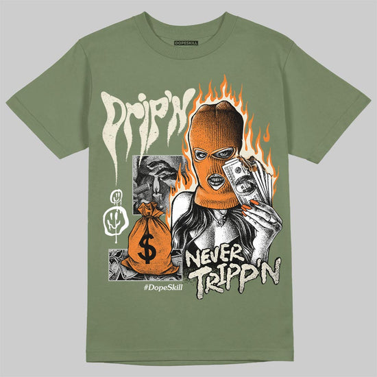 Jordan 4 Retro OG SP Undefeated (2025) DopeSkill T-Shirt Drip'n Never Tripp'n Graphic Streetwear - Military Green