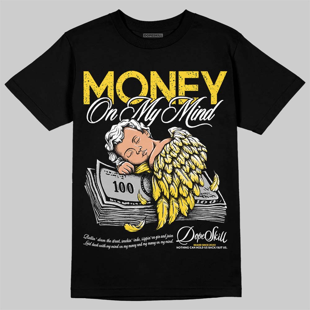 Jordan 4 "Tour Yellow" DopeSkill T-Shirt MOMM Graphic Streetwear - Black