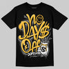 New Balance 9060 Varsity Gold (GS) DopeSkill T-Shirt No Days Off Graphic Streetwear - Black