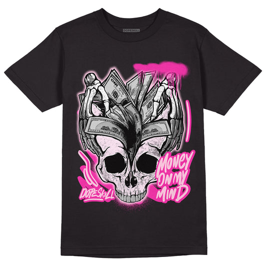 Triple Pink Dunk Low DopeSkill T-Shirt MOMM Skull Graphic - Black