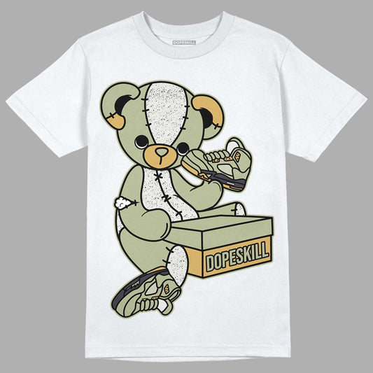 Jade Horizon 5s DopeSkill T-Shirt Sneakerhead BEAR Graphic - White 