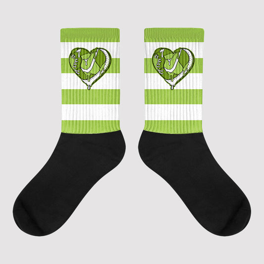 Horizontal Stripes Sublimated Socks Match Dunk Low 'Chlorophyll'