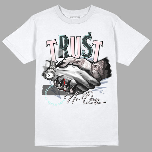 Easter 5s DopeSkill T-Shirt Trust No One Graphic - White